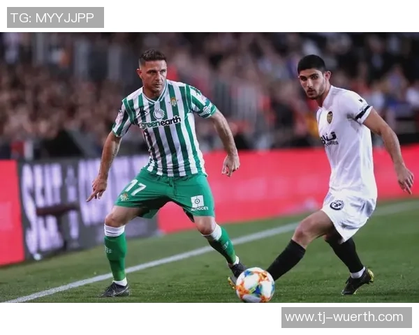 西甲焦点战皇家贝蒂斯迎战格拉纳达争夺宝贵积分