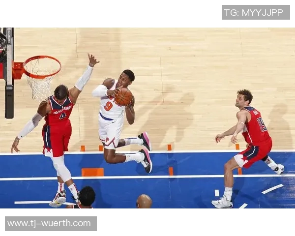 威少13+10+14,里程碑之夜被讪笑刷数据!兰德尔满脸坏笑说了啥?